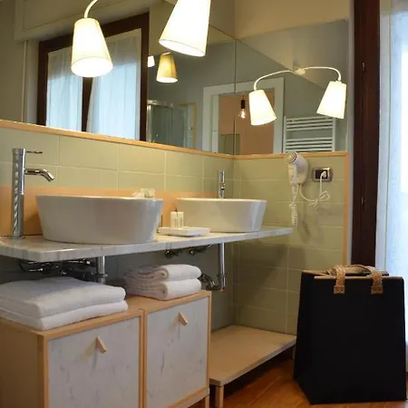 Aparthotel Riflessi Room&suite *
